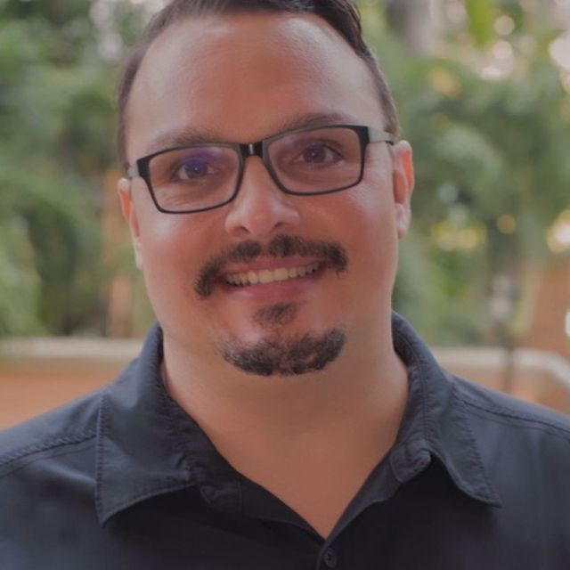 Carlos Villamil