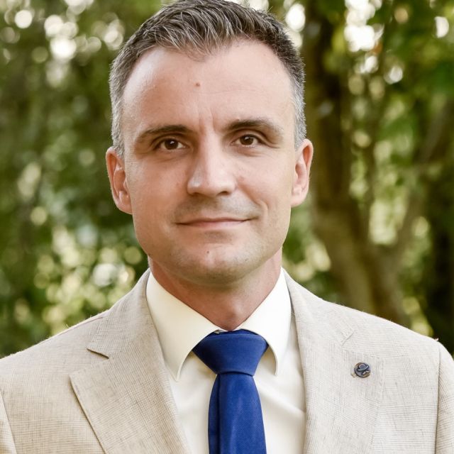 Tom Winkler's profile