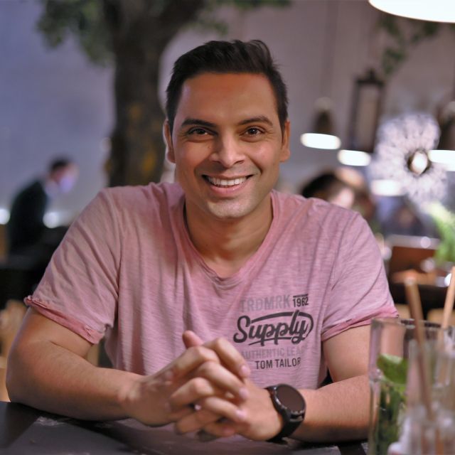 Ravi  Sharma