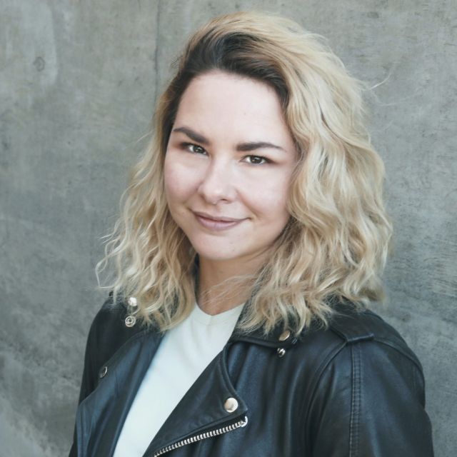 Rebecca Apostoli's profile